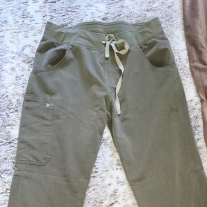 Medium Figs kade scrub pants olive